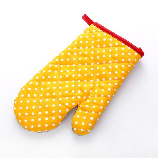 Thickened Heat Insulation Microwave Oven Gloves  Protective Hand Cover Kitchen Accessories Big dot yellow