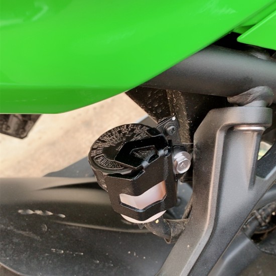 Motorcycle Modified Oil Can Protective Cover Rear Brake Pump Fluid Reservoir Guard Protector Cover for KAWASAKI NINJA400/300/650 Z900 green