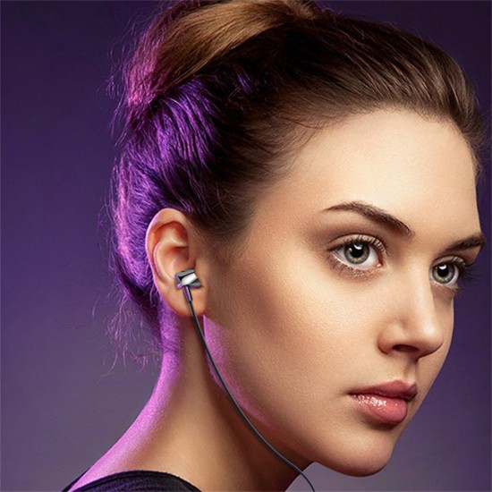 In-ear Bass Stereo Wire Control Headset Subwoofer Music Earphones Sports Earbuds with Microphone X10 Black